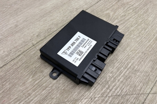 95861876004 PORSCHE купить в Киев