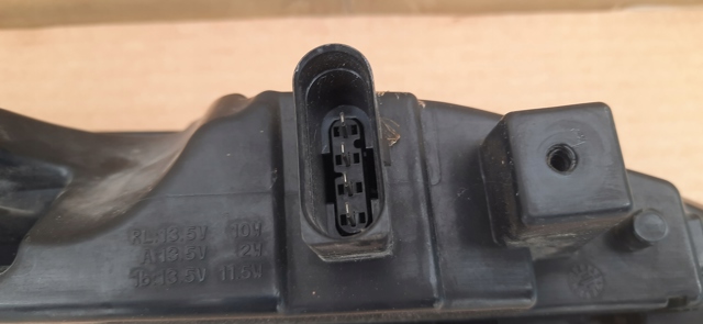 95863118100 PORSCHE Габарит (фонарь) передний нижний левый купить в Ужгород