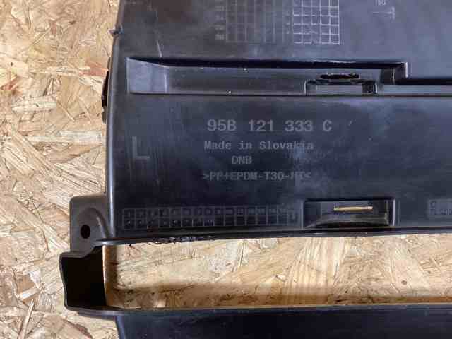 PORSCHE 95B121333C1E0 Решетка бампера переднего левая в наличии Николаев