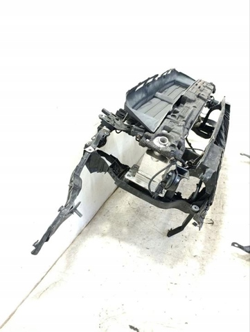 PORSCHE 95B121707B Воздуховод (дефлектор) радиатора нижний в наличии Полтава