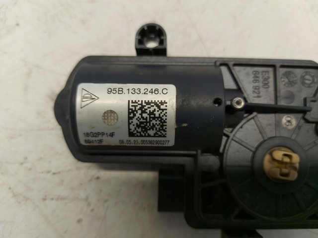 PORSCHE 95B133246C в наличии Харьков