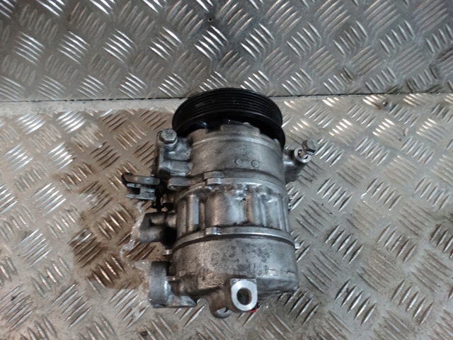 PORSCHE 95B260805B Компрессор кондиционера в наличии Ирпень