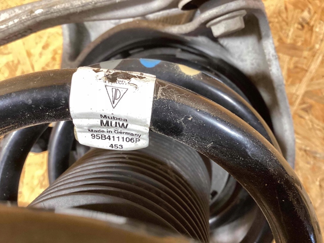 PORSCHE 95B413031L Амортизатор передний в наличии Харьков