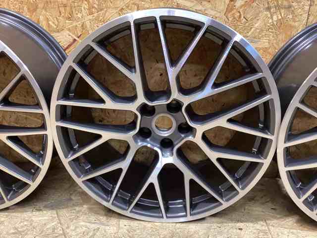 PORSCHE 95B601025DL в наличии Ирпень