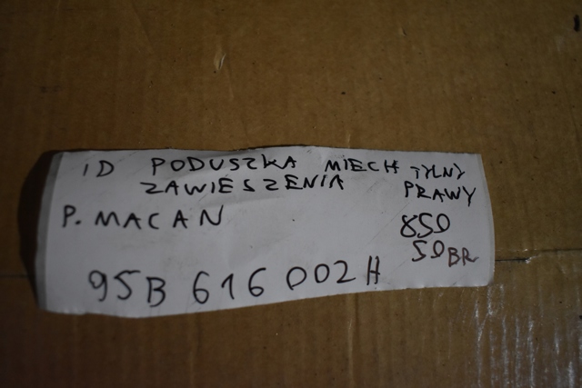 95B616002H PORSCHE Пневмоподушка (пневморессора) моста заднего купить в Львов