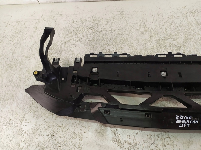 PORSCHE 95B805241 Усилитель переднего бампера в наличии Львов