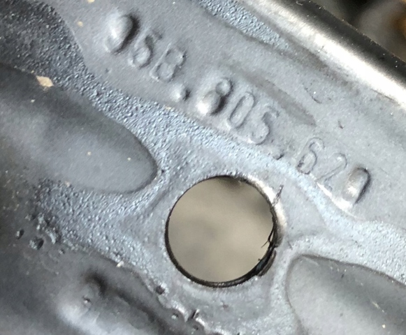 PORSCHE 95B805629 в наличии Запорожье