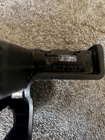 PORSCHE 95B807132F в наличии Одесса