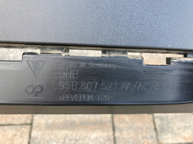 95B807521AA1E0 PORSCHE Спойлер заднего бампера купить в Киев