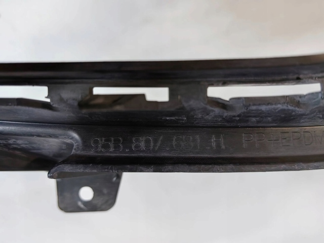 PORSCHE 95B807681H в наличии Винница