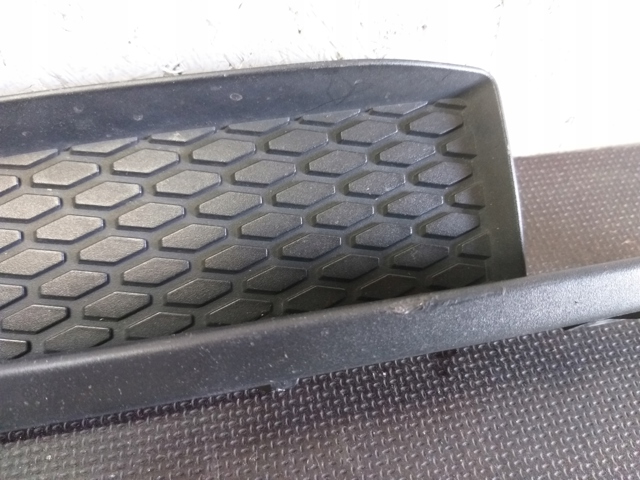 95B807824A PORSCHE купить в Киев