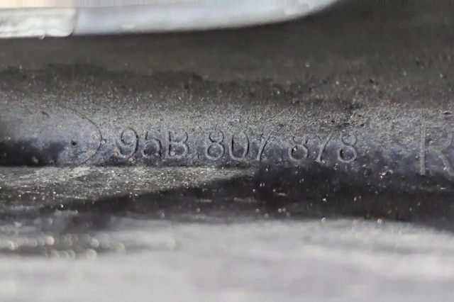PORSCHE 95B807878 в наличии Чернигов