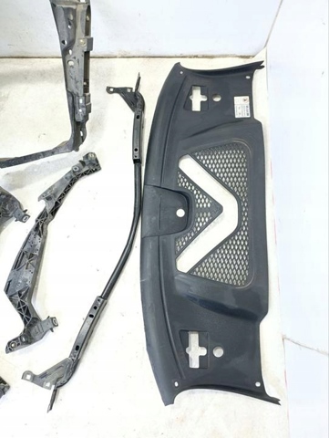 95B807889C PORSCHE Направляющая переднего бампера левая купить в Николаев