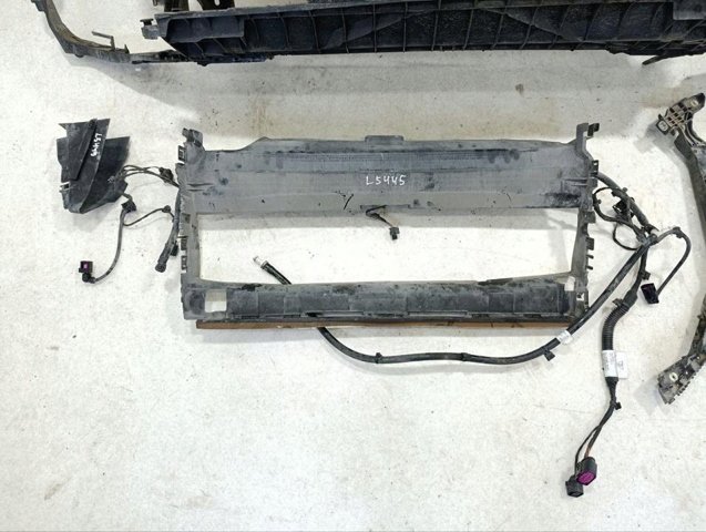 95B807889C PORSCHE Направляющая переднего бампера левая купить в Житомир