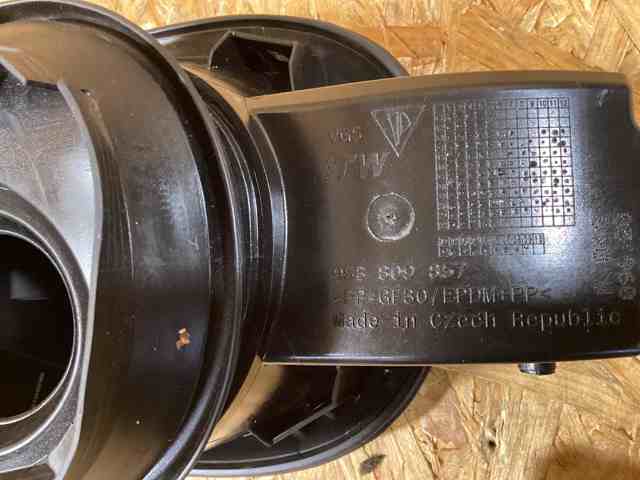95B809857F Корпус заливной горловины топливного бака купить Сумы