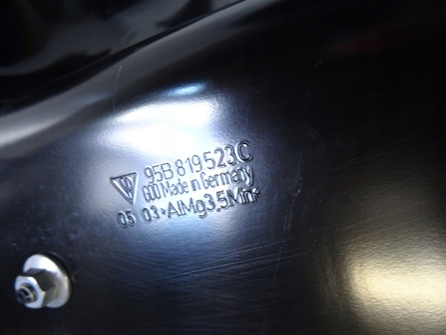 PORSCHE 95B819523C в наличии Харьков