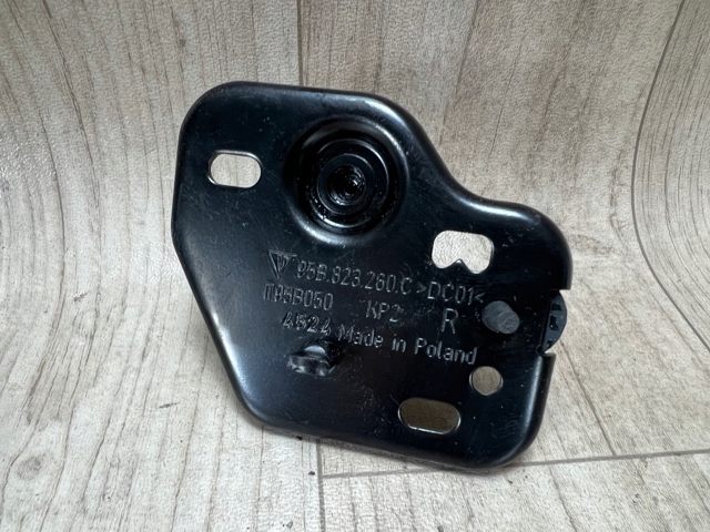 95B823260C PORSCHE купить в Ужгород