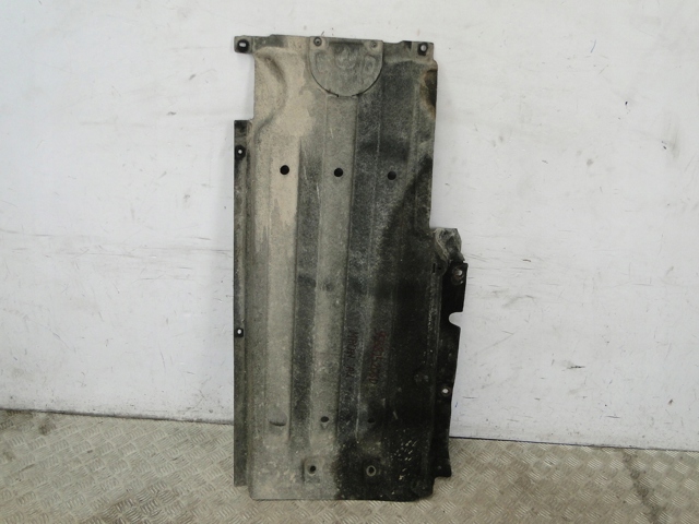 PORSCHE 95B825206D Защита днища передняя правая в наличии Чернигов