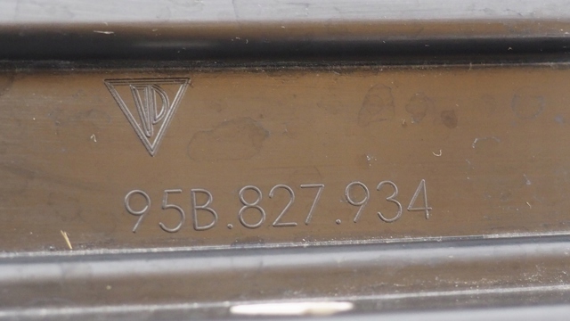 PORSCHE 95B827934 в наличии Украина