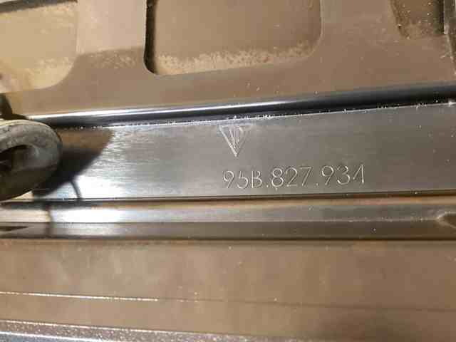 95B827934G2X Спойлер багажника (двери 3/5-й задней) купить Полтава
