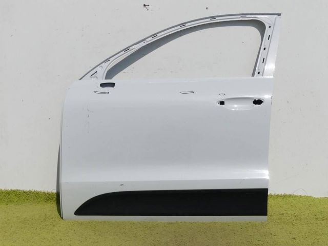 PORSCHE 95B831311A в наличии Житомир