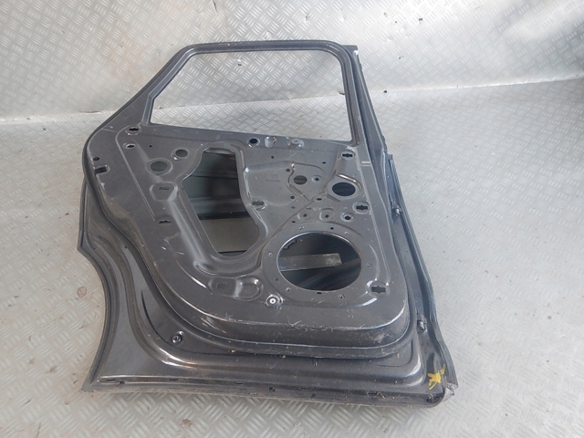 95B833311A PORSCHE купить в Украина