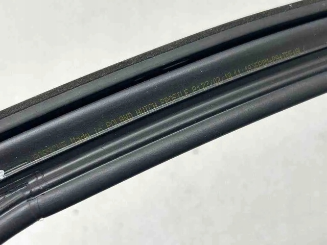 95B837431 PORSCHE купить в Черкассы
