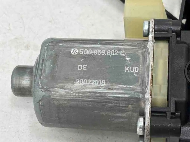 95B837462A Стеклоподъемник передней правой двери купить Ровно