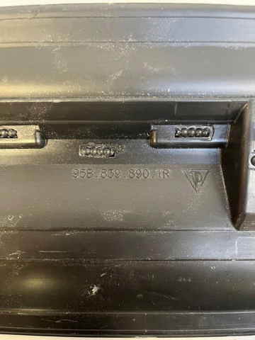PORSCHE 95B837889 в наличии Чернигов