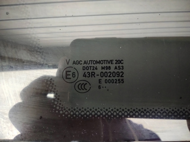 95B845297DB PORSCHE Стекло кузова (багажного отсека) левое купить в Хмельницкий