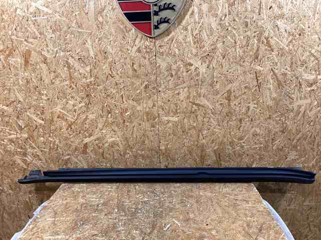 95B8535631E0 PORSCHE Накладка (молдинг) порога наружная левая купить в Николаев