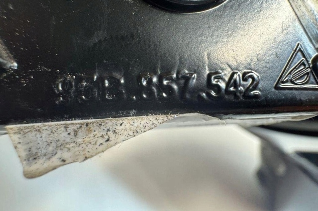 95B857542 PORSCHE купить в Черновцы