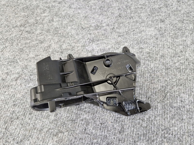 PORSCHE 95B858298B в наличии Черновцы