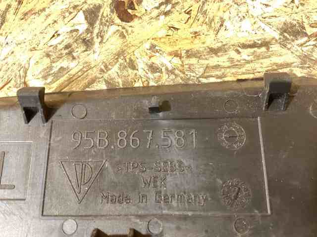 PORSCHE 95B8675811E0 в наличии Ирпень