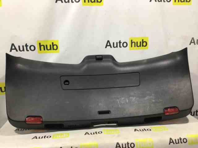 Пластик пятой двери 95B867979A1E0 PORSCHE