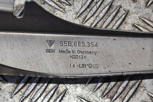 PORSCHE 95B880354 в наличии Павлоград