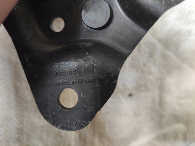 95B886161 PORSCHE купить в Николаев