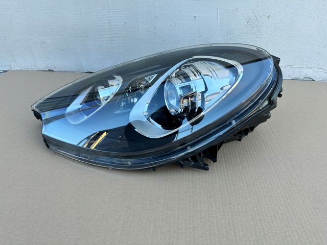 PORSCHE 95B941031CQ в наличии Житомир