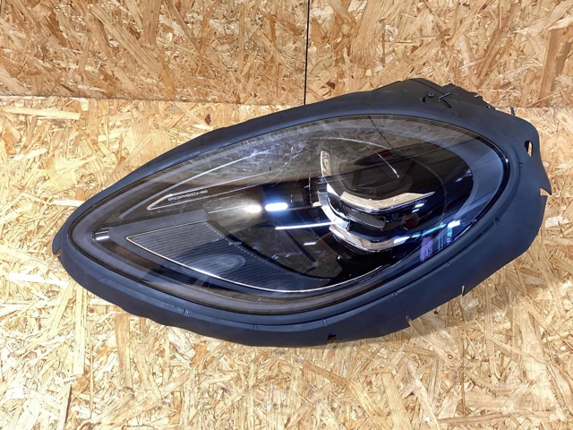 PORSCHE 95B941329A в наличии Винница