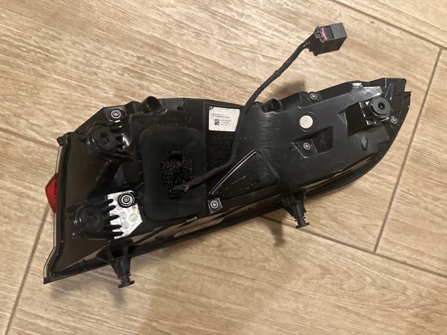 PORSCHE 95B945091M в наличии Украина
