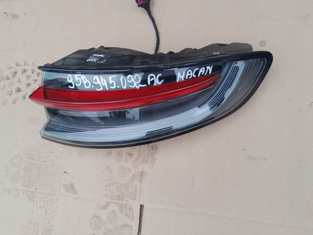 95B945092AC PORSCHE Фонарь задний правый внешний купить в Николаев
