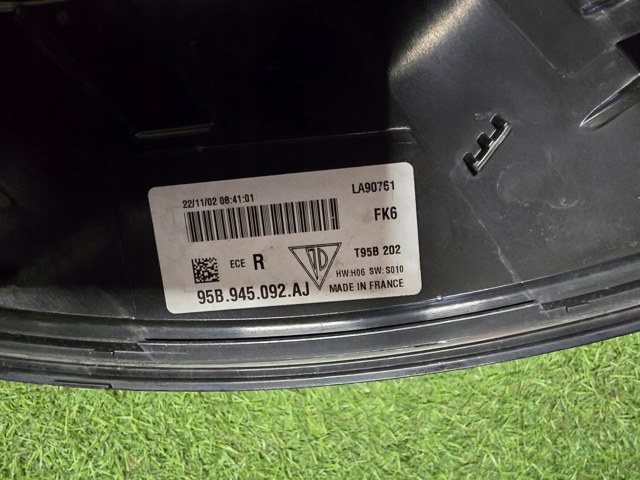 95B945092AJ PORSCHE Фонарь задний правый внешний купить в Винница