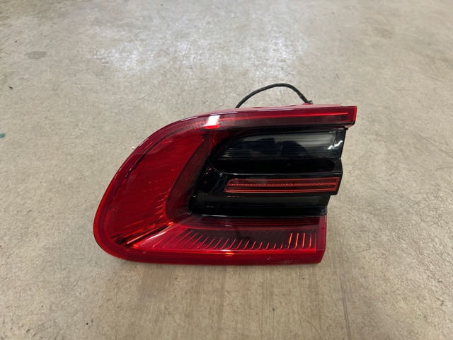 PORSCHE 95B945094AA Фонарь задний правый внутренний в наличии Ирпень