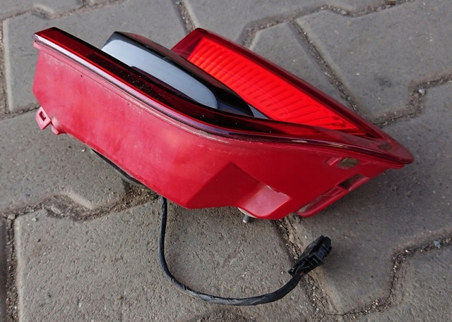 95B945094F PORSCHE Фонарь задний правый внутренний купить в Черновцы