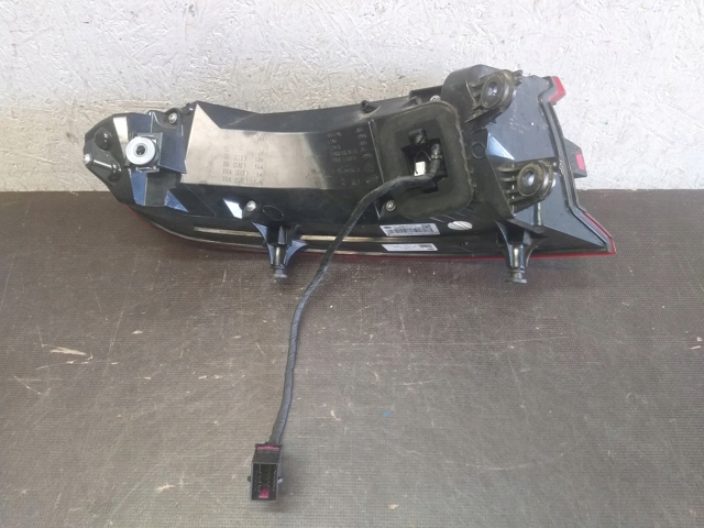 95B945096B PORSCHE Фонарь задний правый внешний купить в Винница