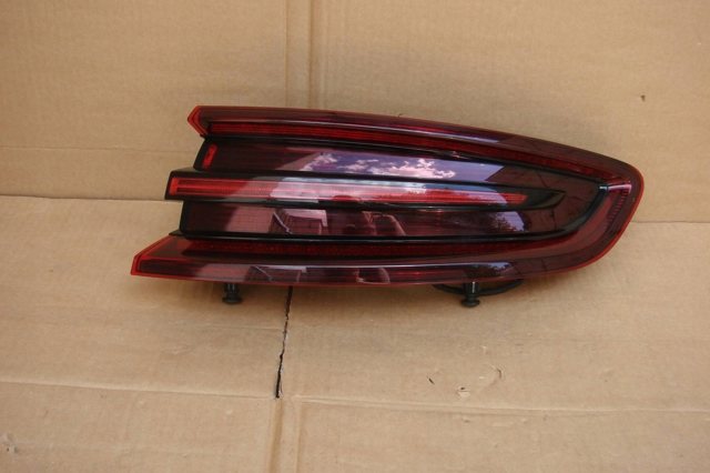 95B945096K PORSCHE Фонарь задний правый внешний купить в Винница