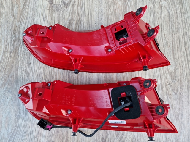 95B945096M PORSCHE Фонарь задний правый внешний купить в Украина