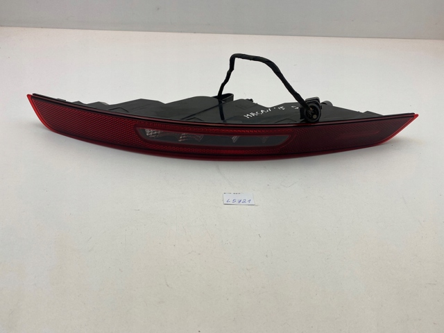 Правый катафот бампера 95B945726G PORSCHE