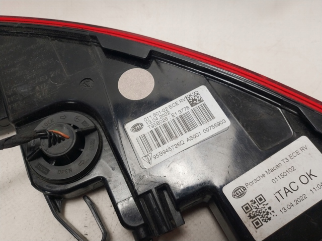 PORSCHE 95B945726Q Фонарь заднего бампера правый в наличии Кривой Рог