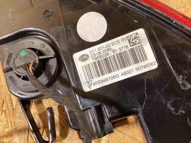 PORSCHE 95B945726T в наличии Украина